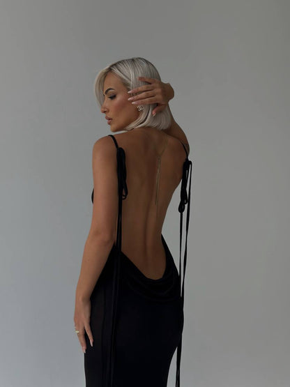 Moda & Olivia™ - Elegant Backless Maxi Dress